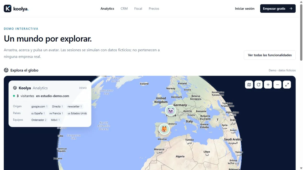 Demo pública de Analytics: globo de visitantes y fuentes de tráfico, con datos ficticios.